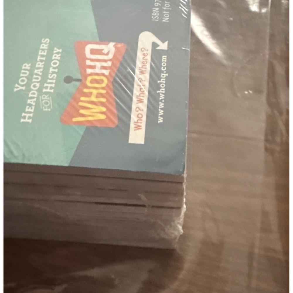 Who HQ 20 Book Lot - Picture 11 of 11